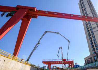 鋼絲繩電動(dòng)葫蘆參與青島地鐵2號(hào)線封頂工程